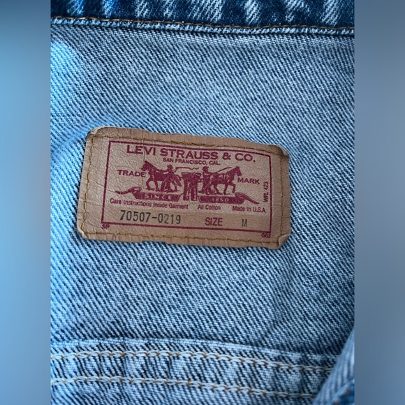 Vintage Levi Light Wash Jean Jacket - Picture 3 of 3